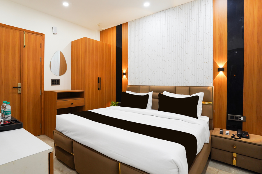townhouse preet vihar delhi