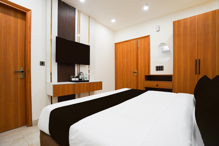 townhouse preet vihar delhi