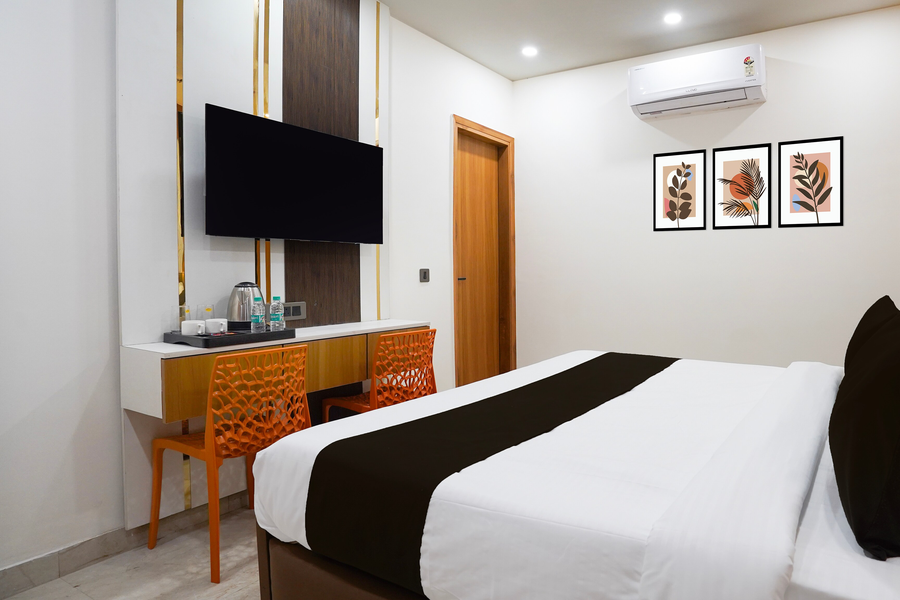 townhouse preet vihar delhi