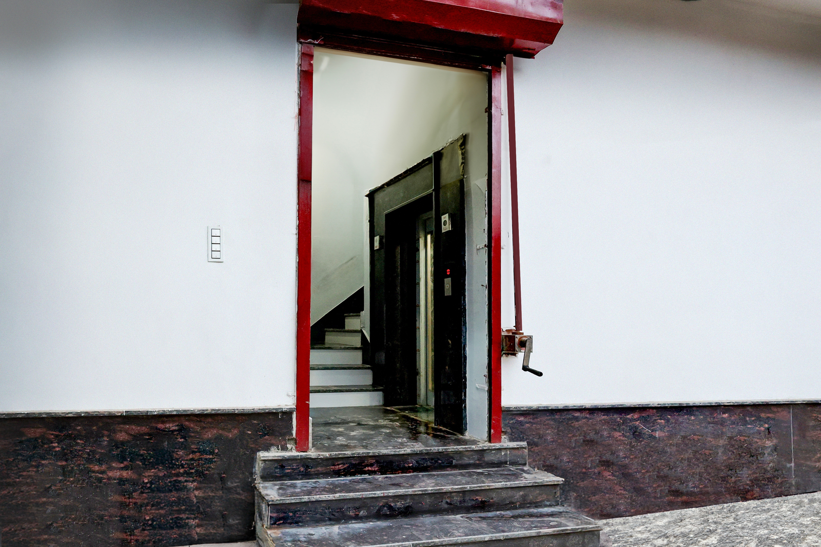 Super Townhouse Jhilmil Metro Station Formerly Legacy Residency,,4 star