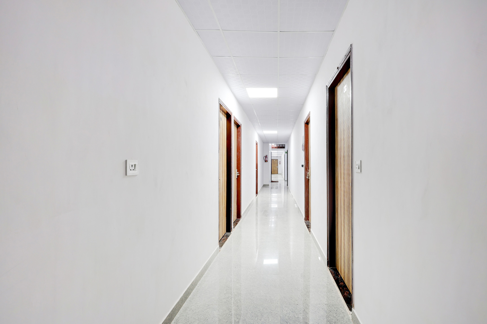 super townhouse jhilmil metro station formerly legacy residency