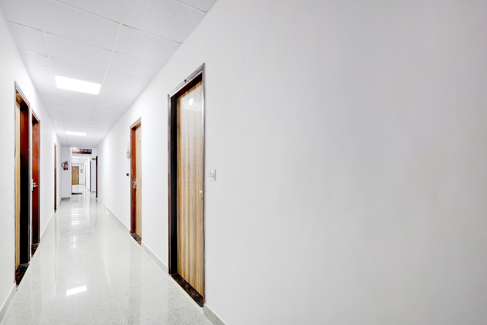 super townhouse jhilmil metro station formerly legacy residency