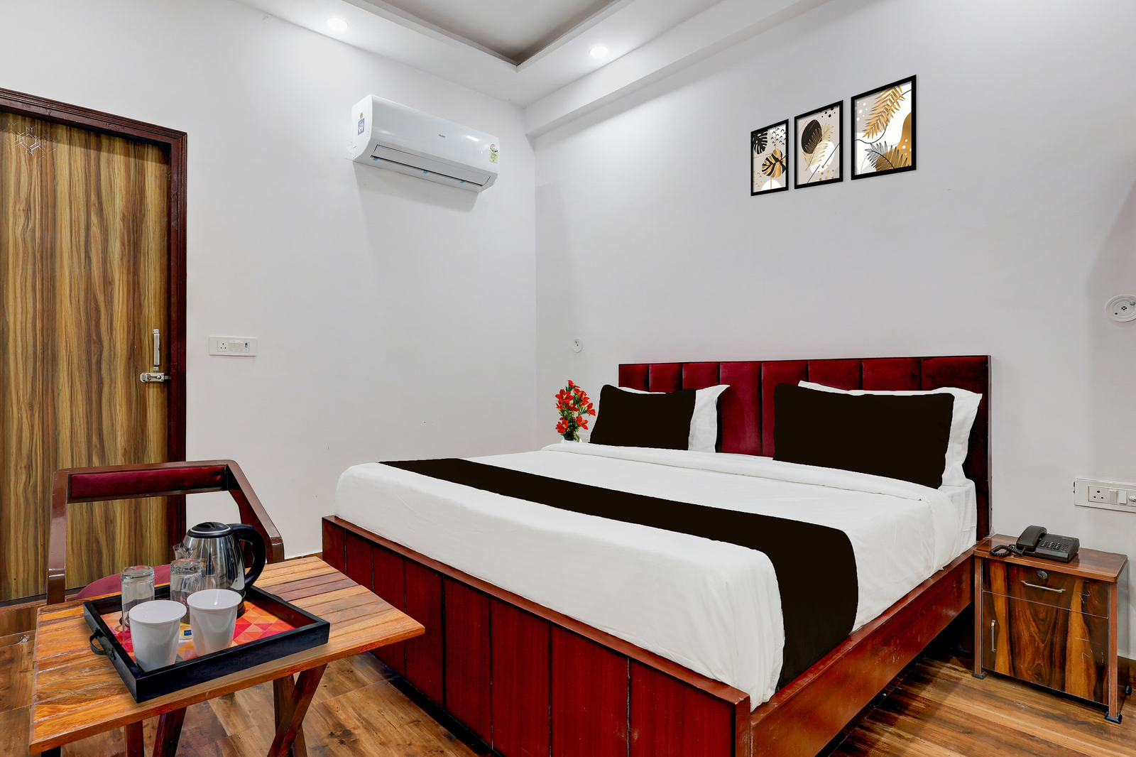 super townhouse jhilmil metro station formerly legacy residency