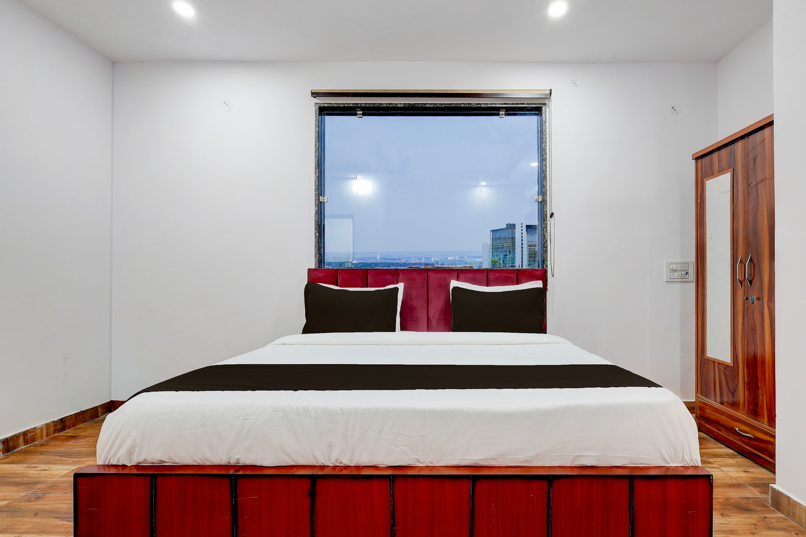 super townhouse jhilmil metro station formerly legacy residency