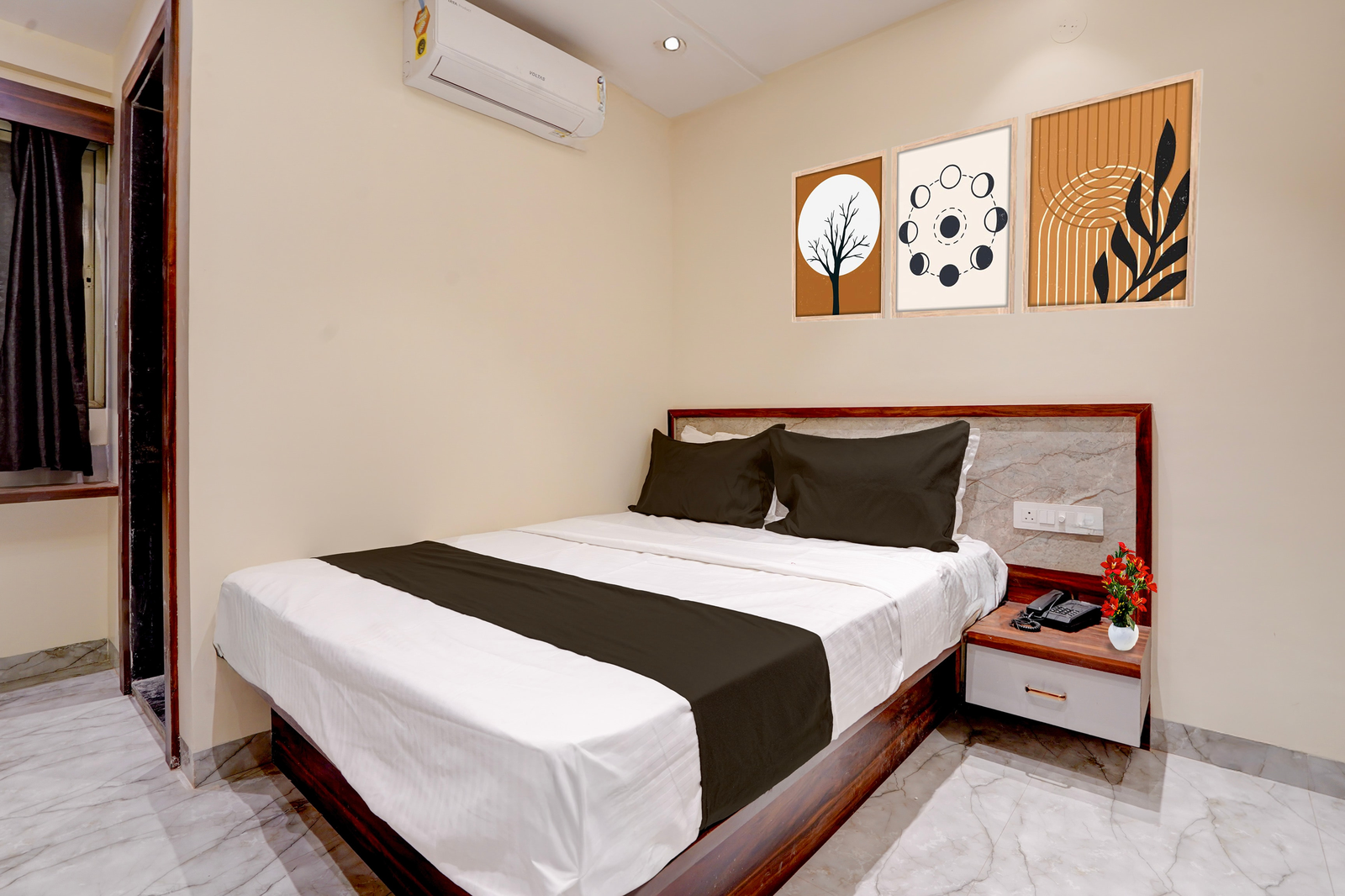 super collection o talwade corpoarte homestay