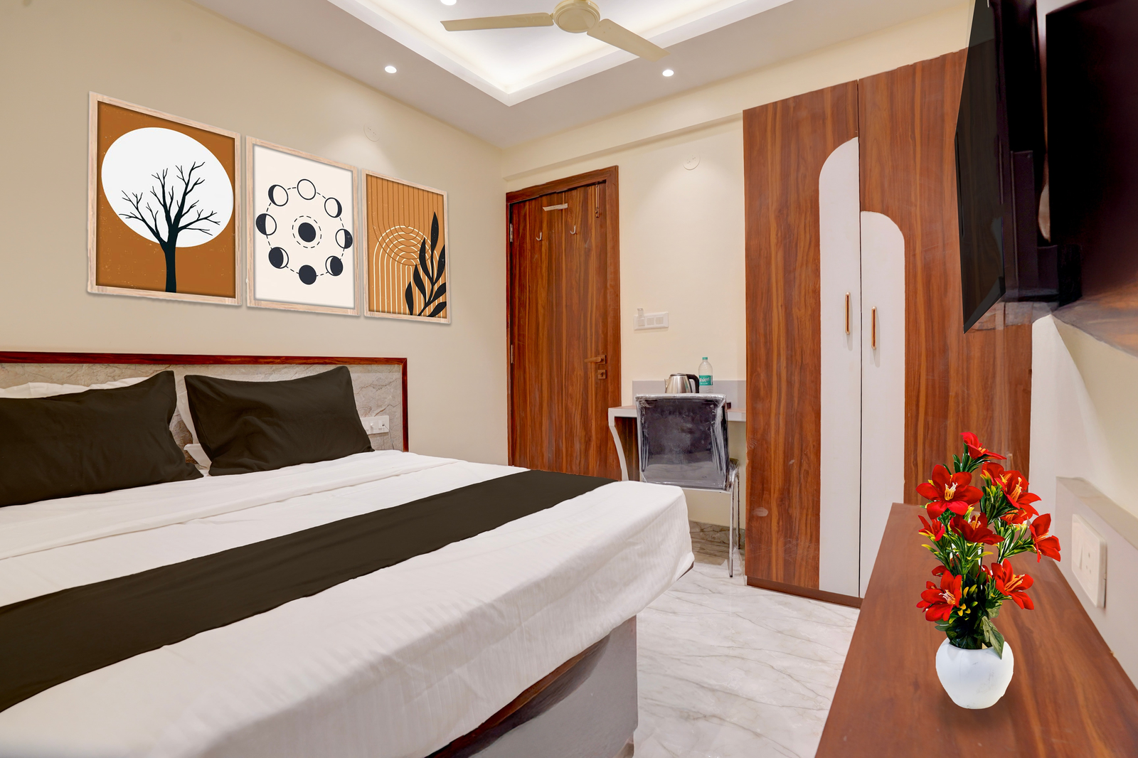 super collection o talwade corpoarte homestay