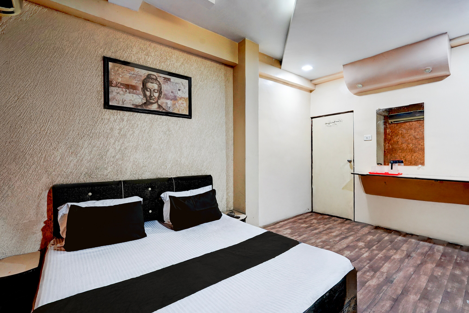 super collection o lokmanya nagar metro station formerly hotel siddhivinayak