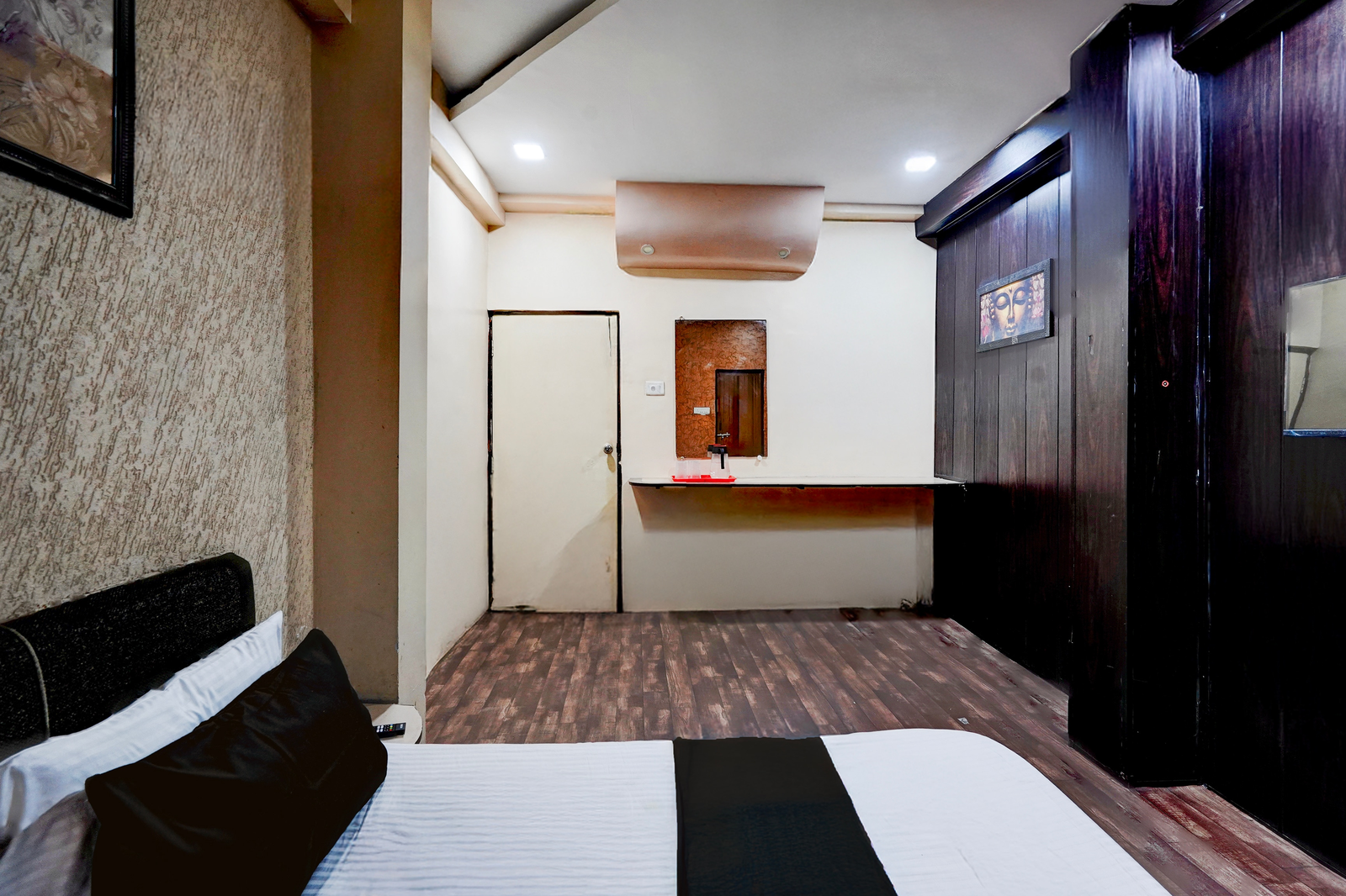 super collection o lokmanya nagar metro station formerly hotel siddhivinayak