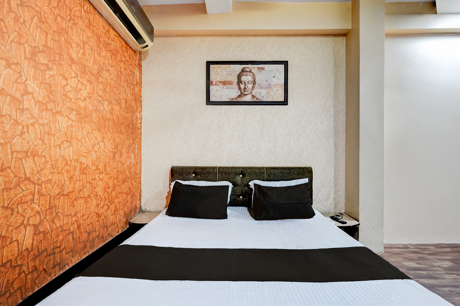 super collection o lokmanya nagar metro station formerly hotel siddhivinayak