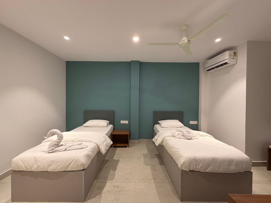 hitech delite stay and dine hotel