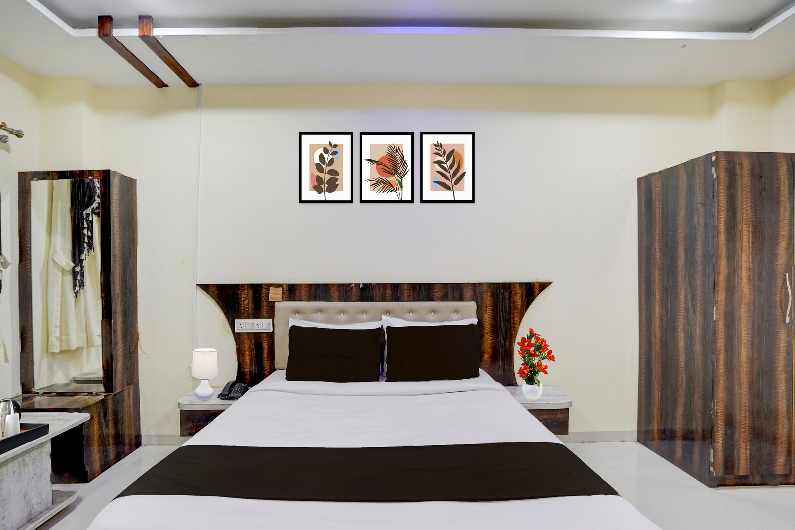 collection o daulatabad fort aurangabad formerly jvs park inn