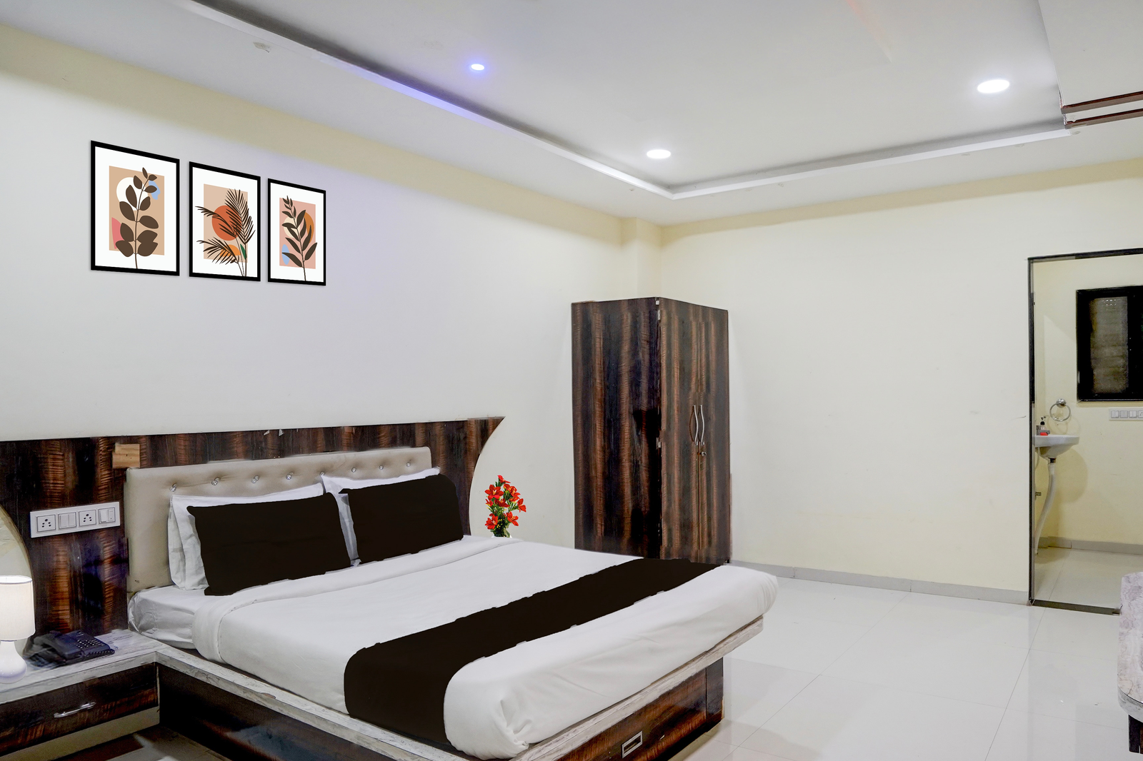 collection o daulatabad fort aurangabad formerly jvs park inn