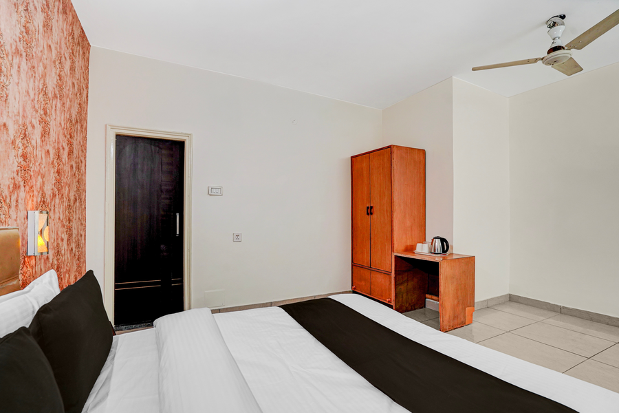 hotel o by oyo clock tower ludhiana formerly greatwall