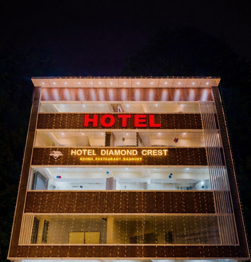 Hotel Diamond Crest,,4 star