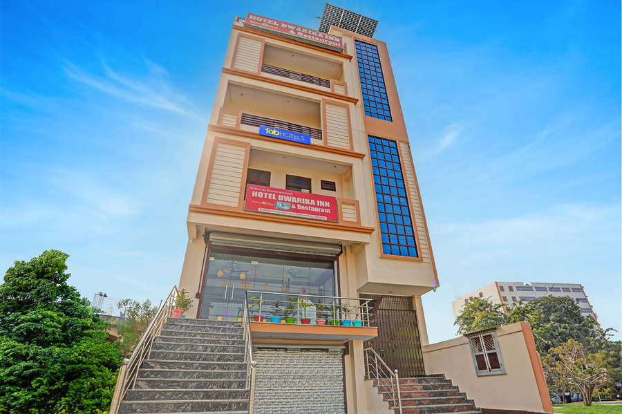 Fabhotel Dwarika Inn,,3 star