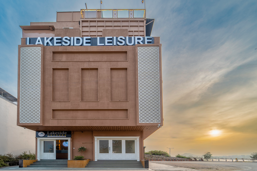 lake view lakeside leisure at nela talab