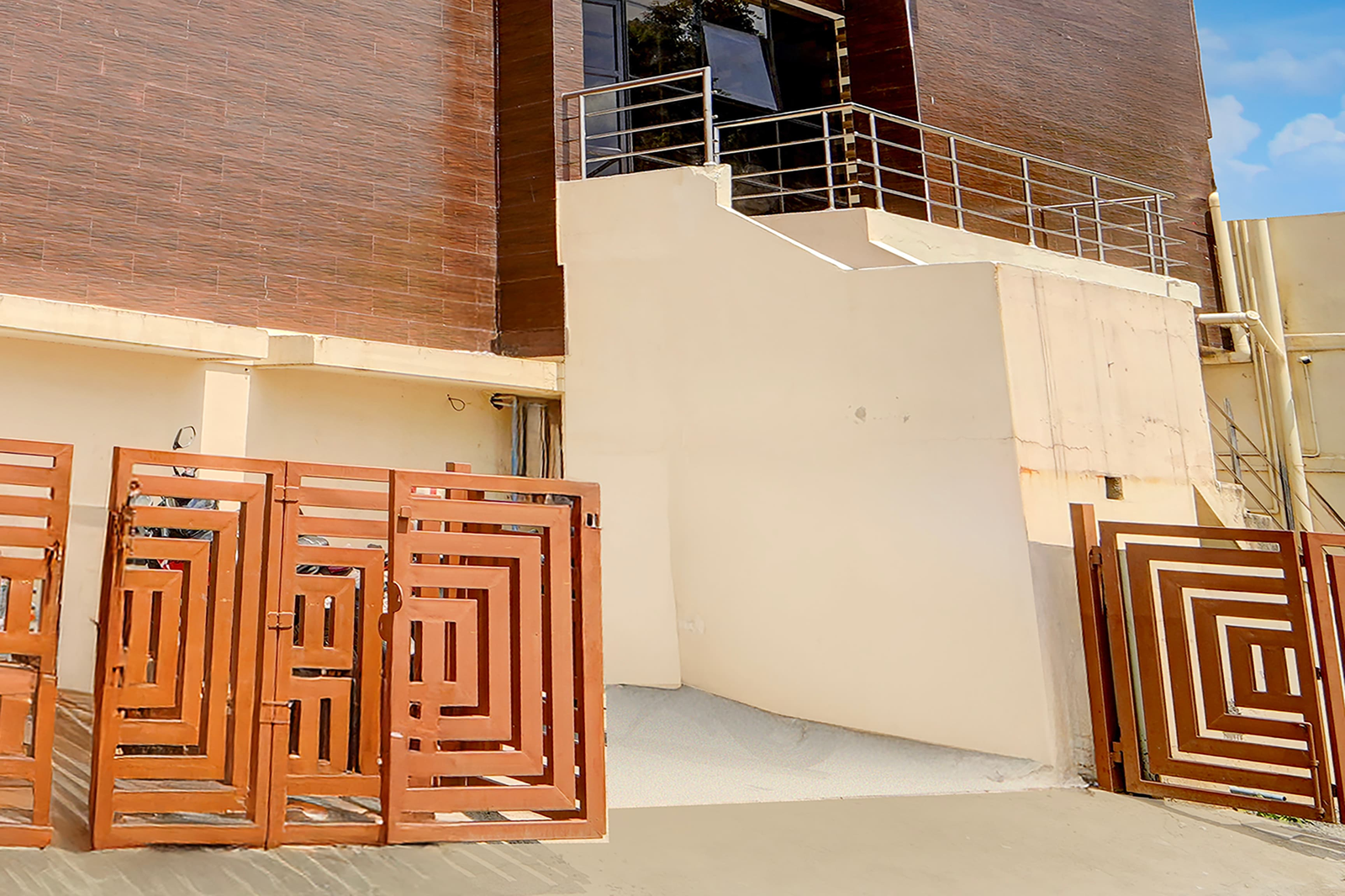 Super Collection O Avarampalayam Bus Stop Formerly Krish Castle,,3 star