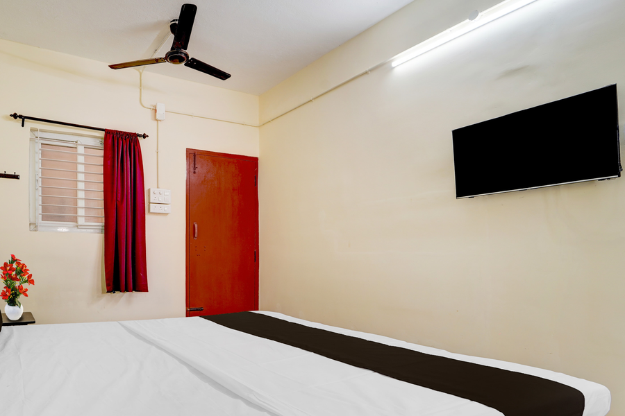 super collection o avarampalayam bus stop formerly krish castle