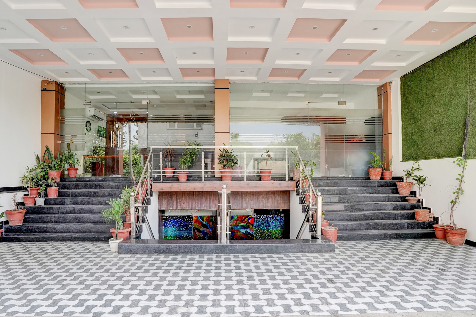 Super Collection O Zirakpur Bus Terminal,,3 star