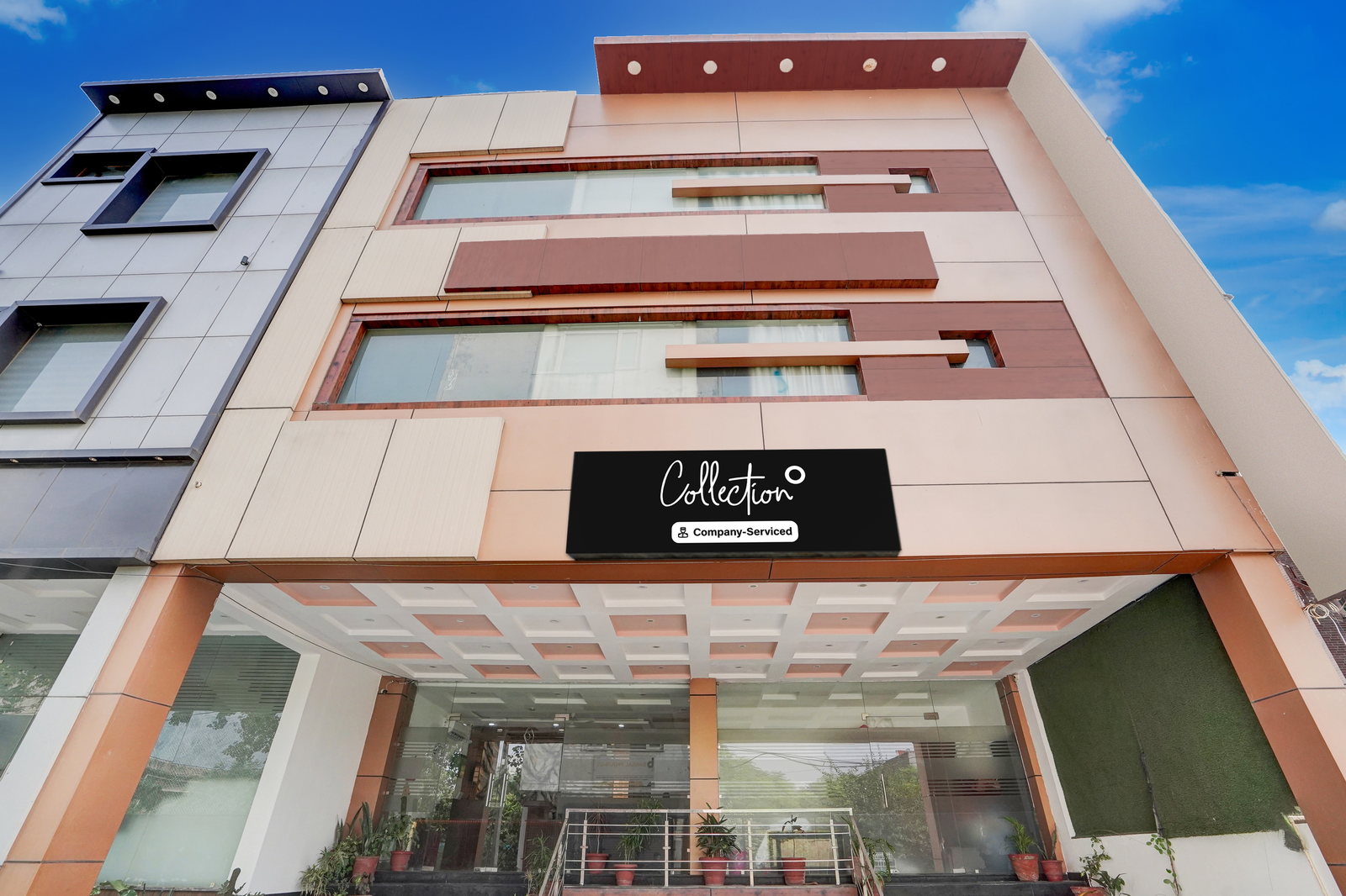 super collection o zirakpur bus terminal