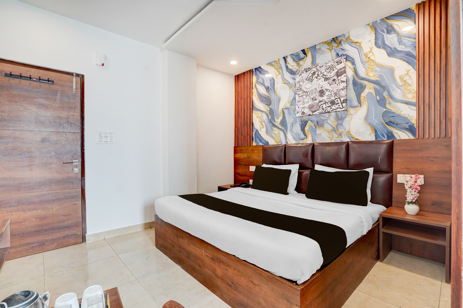 super collection o zirakpur bus terminal