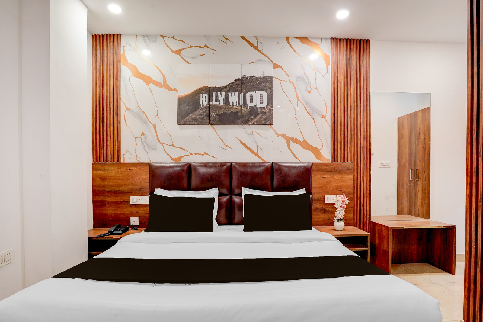 super collection o zirakpur bus terminal