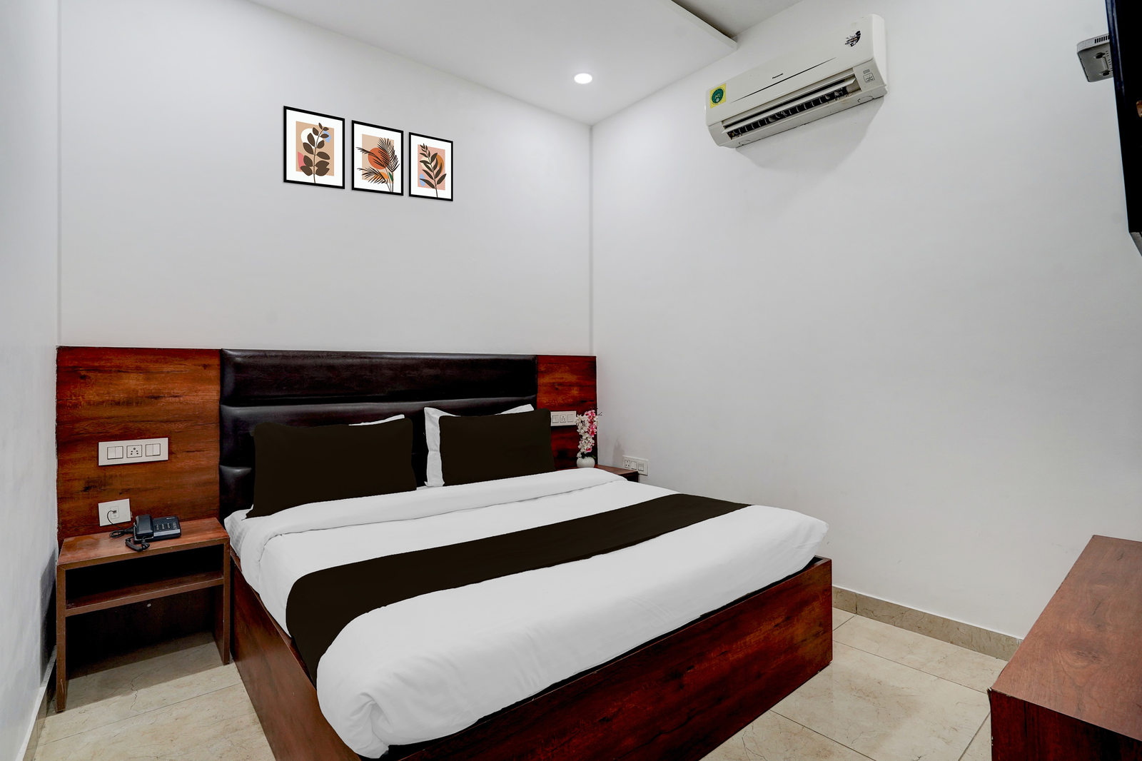 super collection o zirakpur bus terminal