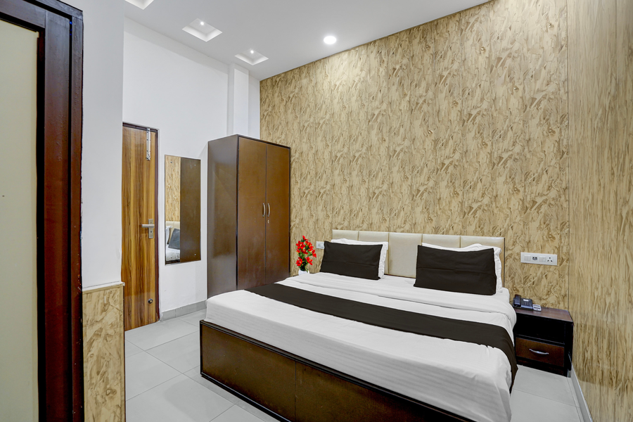 hotel o by oyo silver arc mall ludhiana formerly white solitaire 1