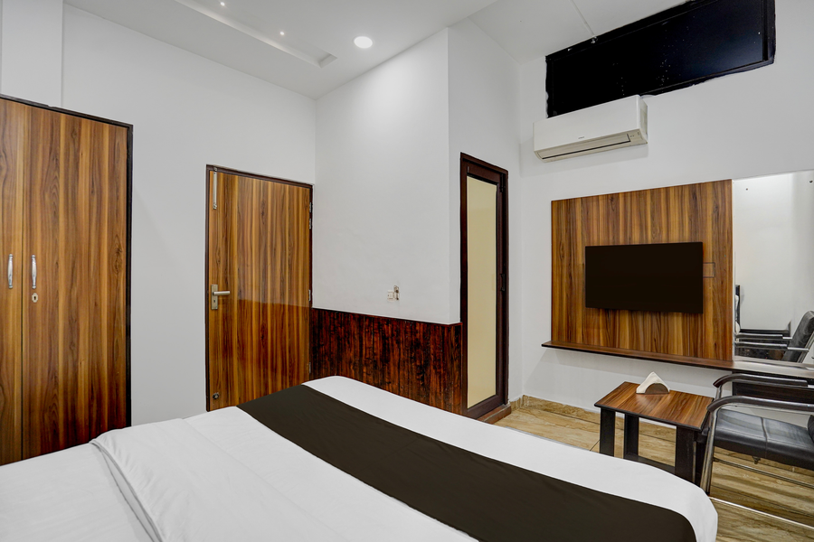 hotel o by oyo silver arc mall ludhiana formerly white solitaire 1