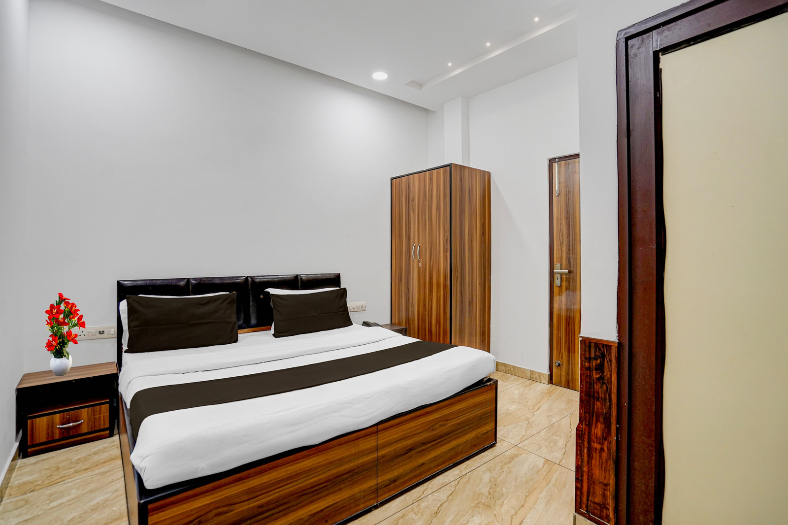 hotel o silver arc mall ludhiana formerly white solitaire