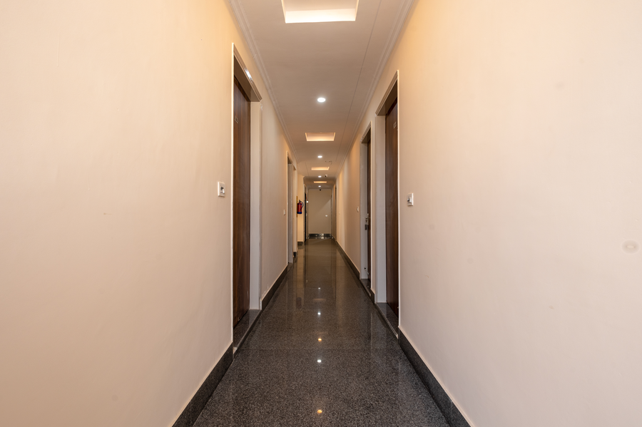 hotel park tree i sec 63a i noida