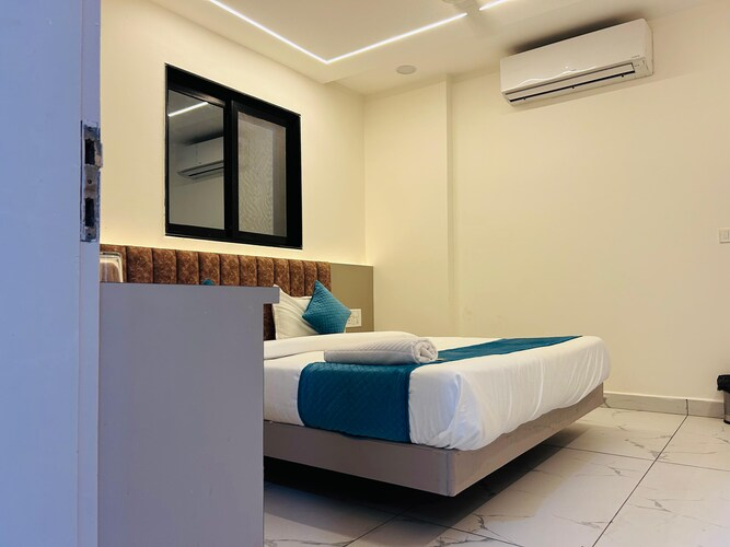 hotel tavooza formely kreston height