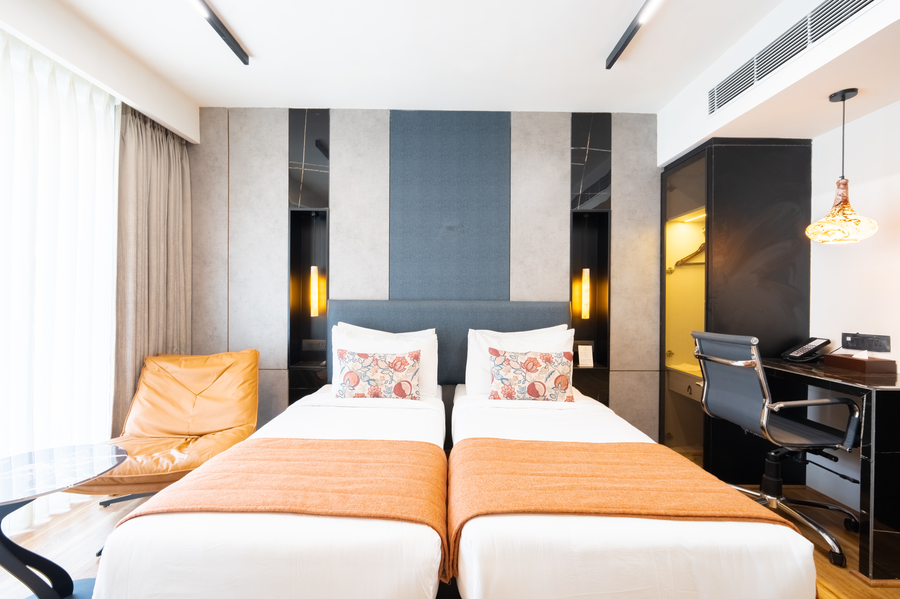 hotel limon sector 45