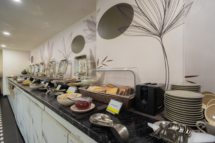 hotel limon sector 45