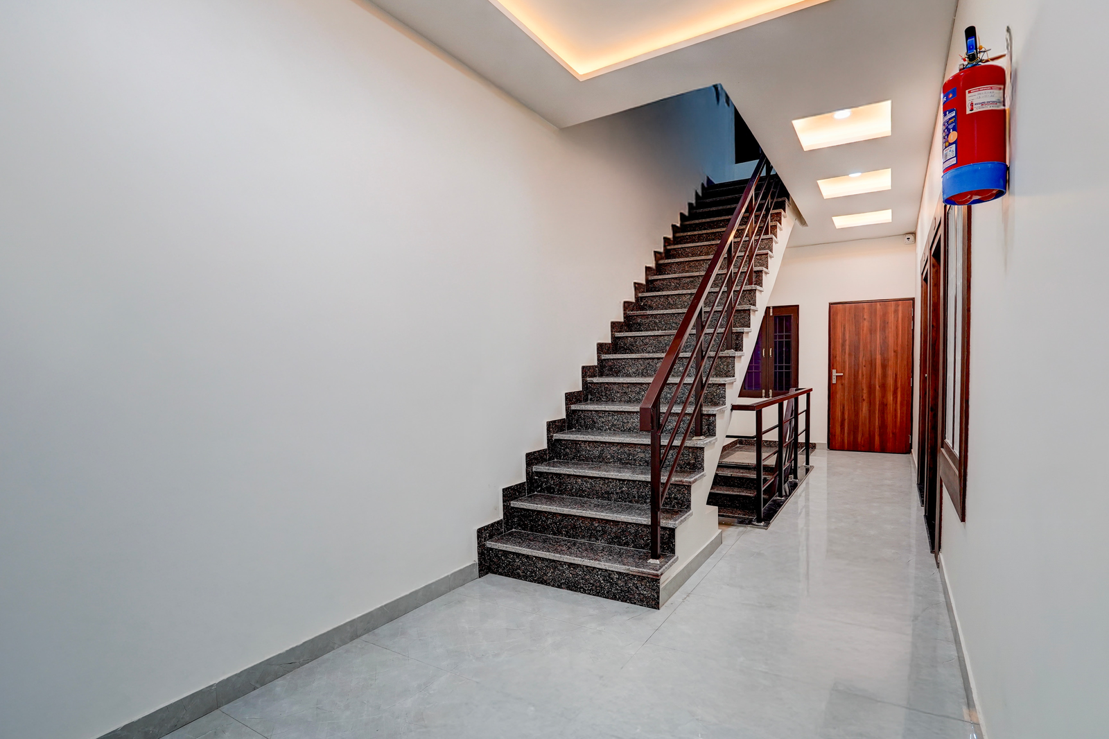 hotel o civil lines bareilly formerly neelam inn