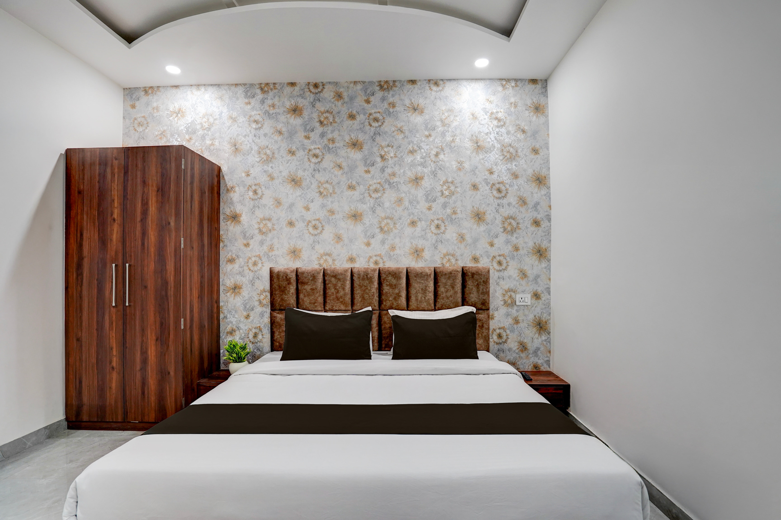 hotel o civil lines bareilly formerly neelam inn