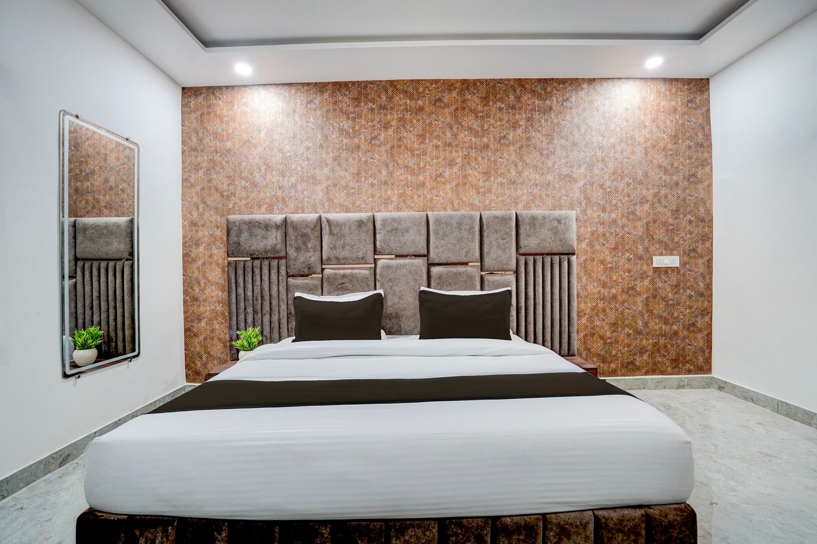 hotel o civil lines bareilly formerly neelam inn