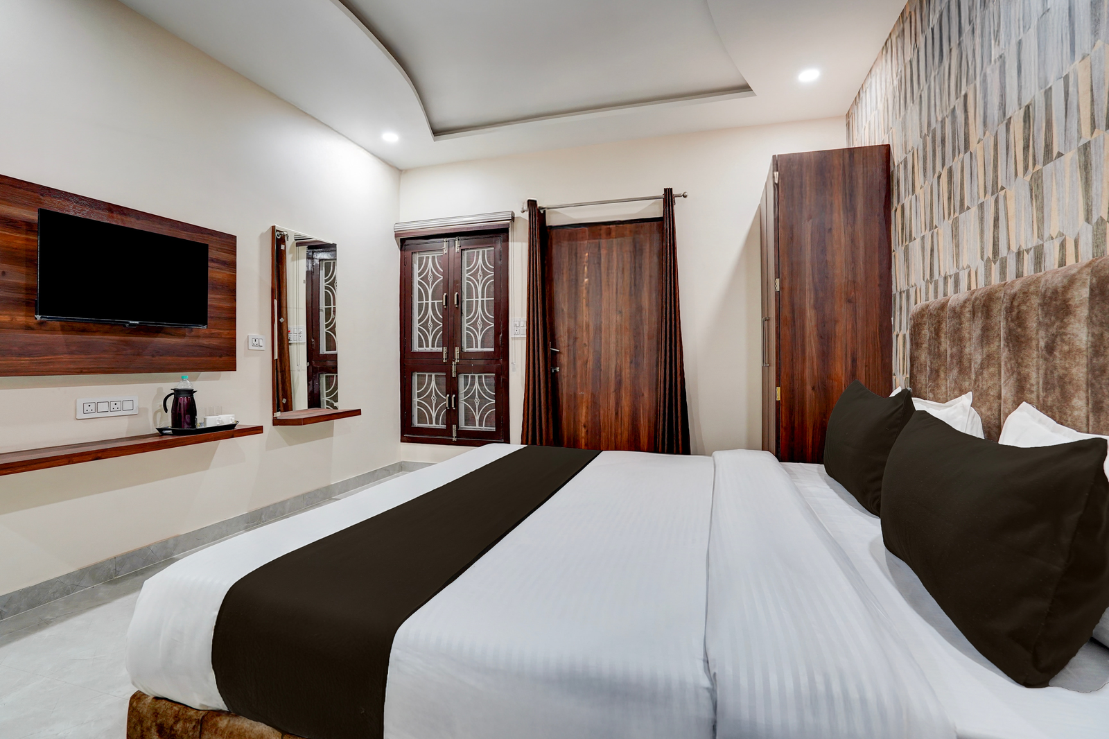 hotel o civil lines bareilly formerly neelam inn