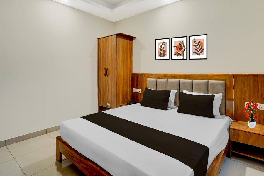 super townhouse varanasi city station formerly s kumar inn