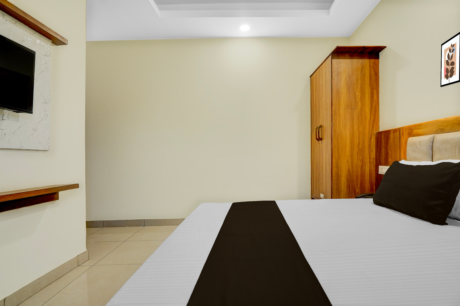 super townhouse varanasi city station formerly s kumar inn