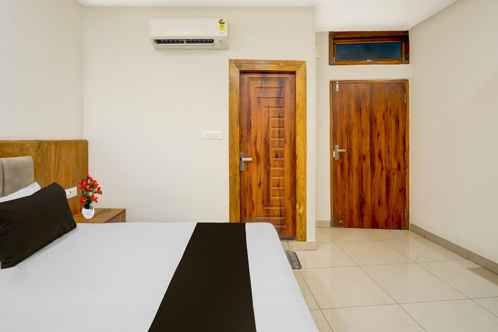 super townhouse varanasi city station formerly s kumar inn