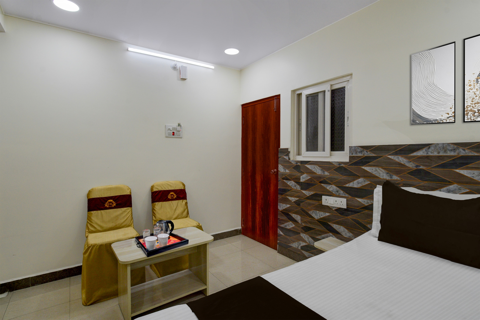 super hotel o saibaba temple chintal formerly himagiri luxury room
