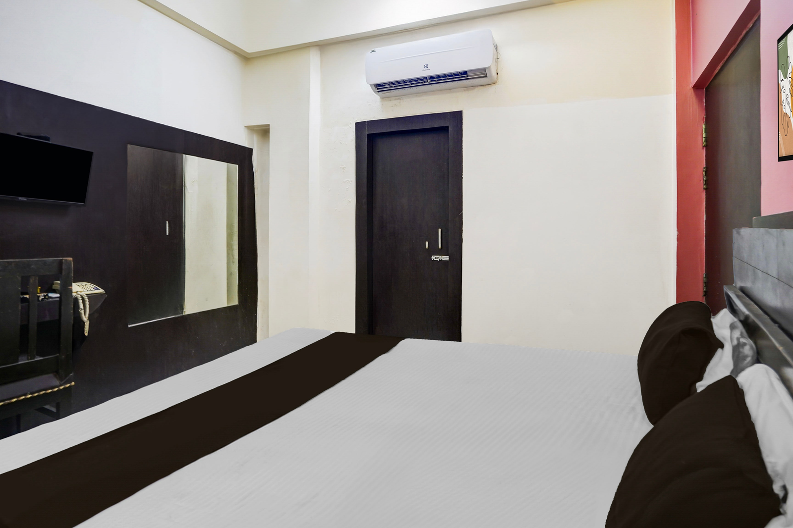 hotel o prayagraj central railway junction formerly shantila inn