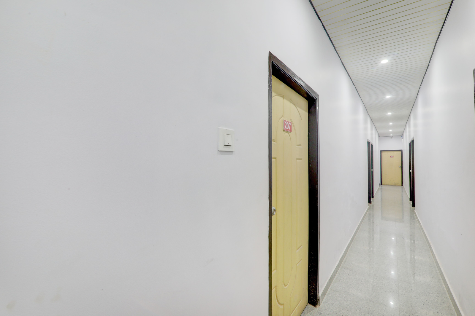 hotel o shri buddheshwar temple lucknow