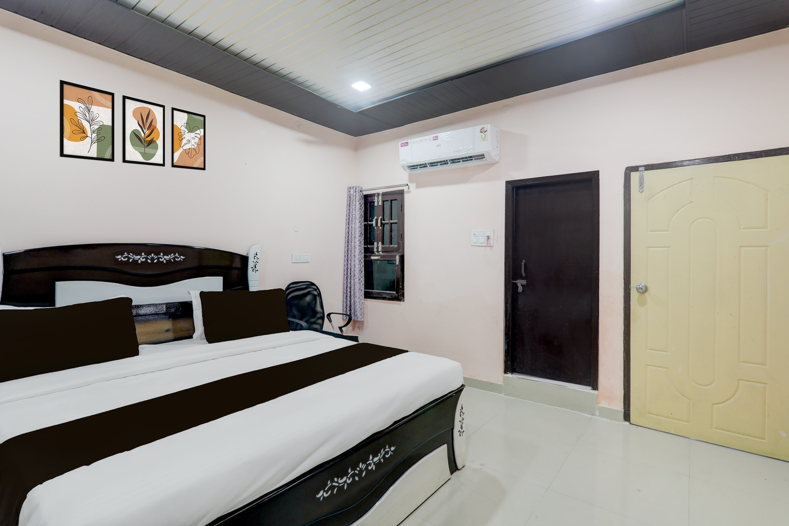 hotel o shri buddheshwar temple lucknow