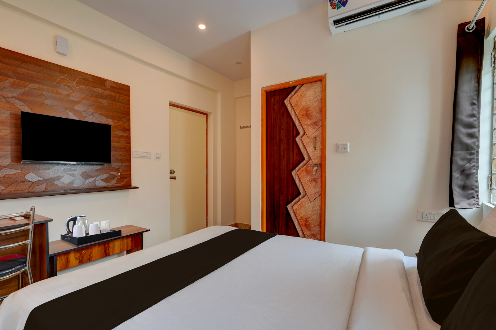 super collection o biocon hebbagodi metro station bangalore formerly ira inn