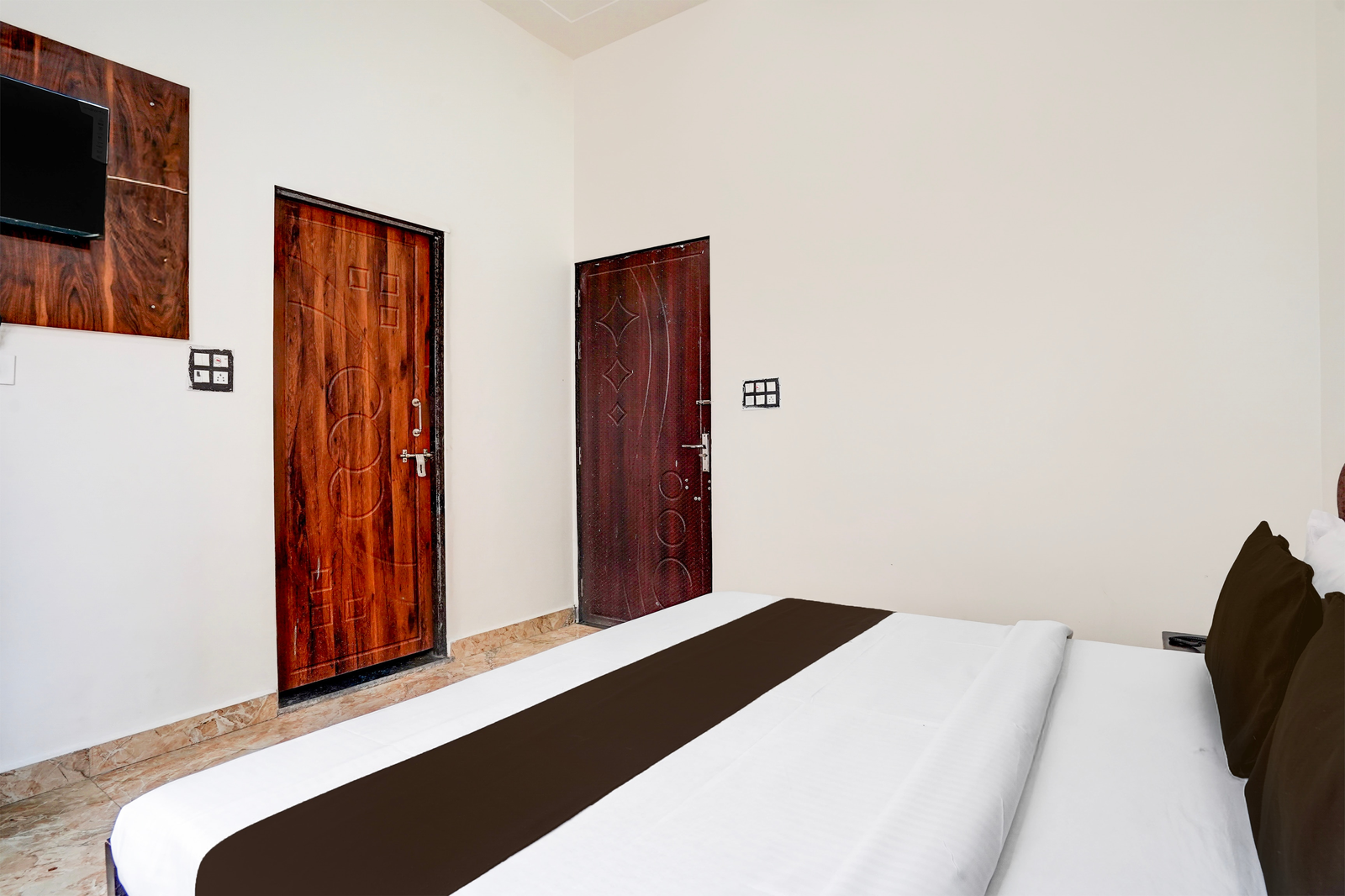 hotel o yamuna riverview formerly swyamwar resort