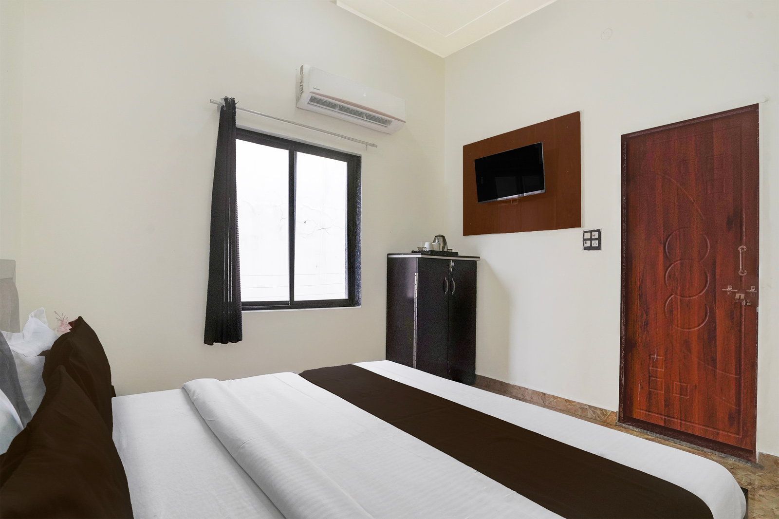 hotel o yamuna riverview formerly swyamwar resort