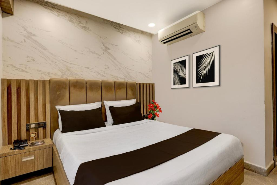 super townhouse v hotel