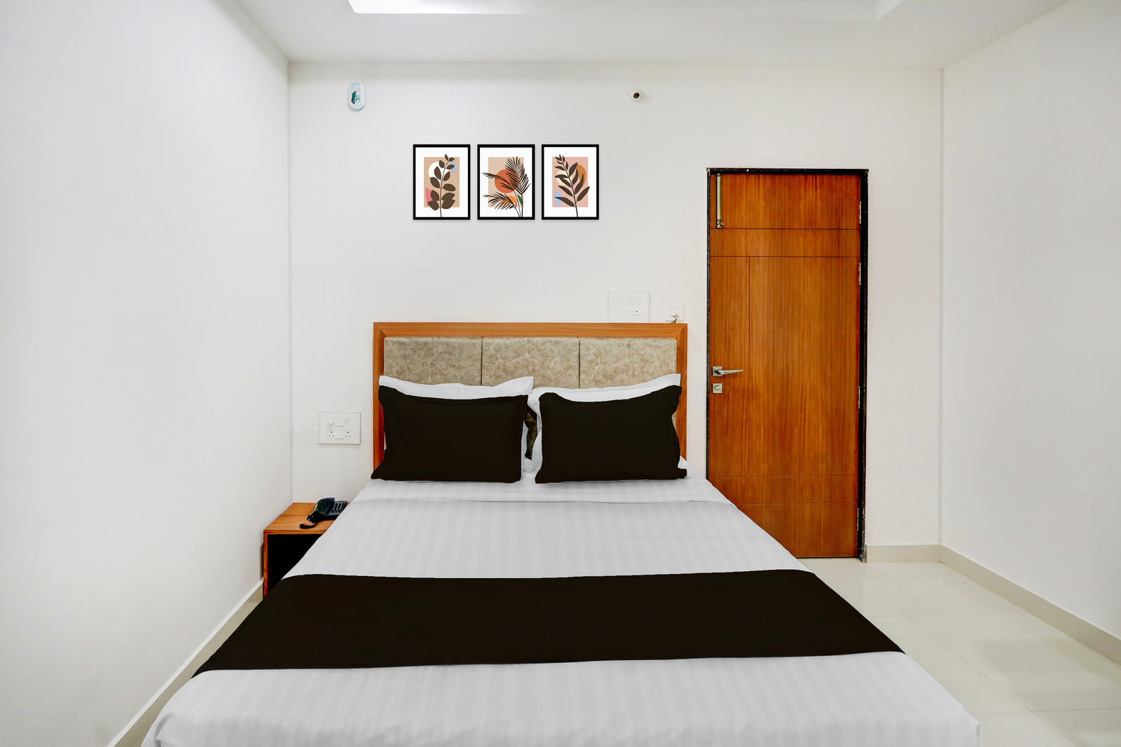 super townhouse oak public garden hanamkonda formerly vishnu grand